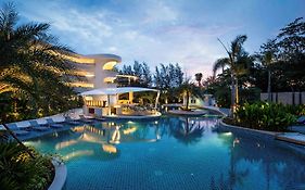 Novotel Phuket Karon Beach Resort